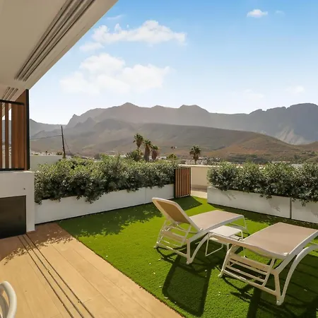 2br Coastal Retreat Агаэте